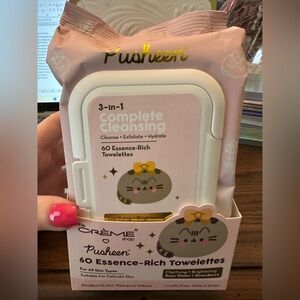 Pusheen Pink 3-in-1 Cleansing Towelettes
